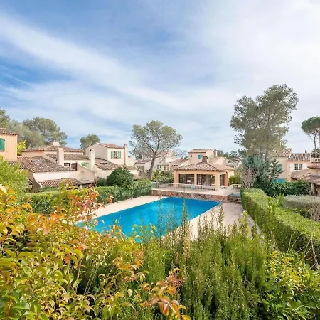 Club Des Pins * Saint-Raphael (Var)